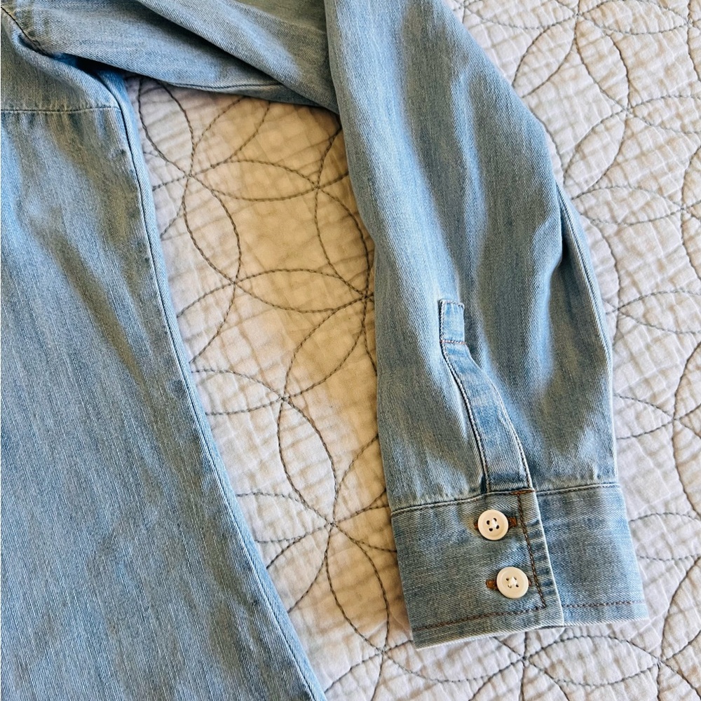 Express Light Blue Casual Shirt women size small denim - Picture 5 of 11